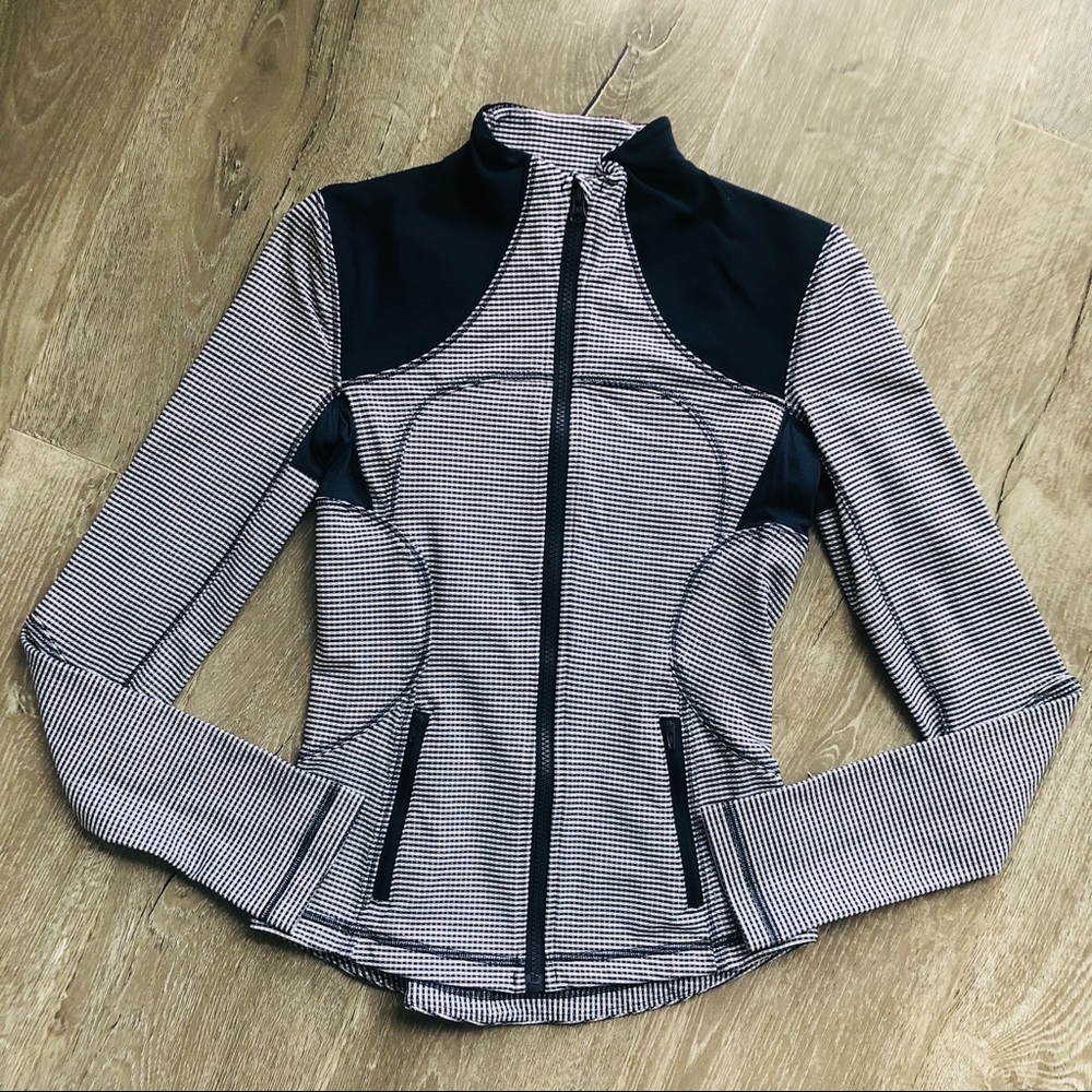 Lululemon Forme Jacket - Picture 10 of 12
